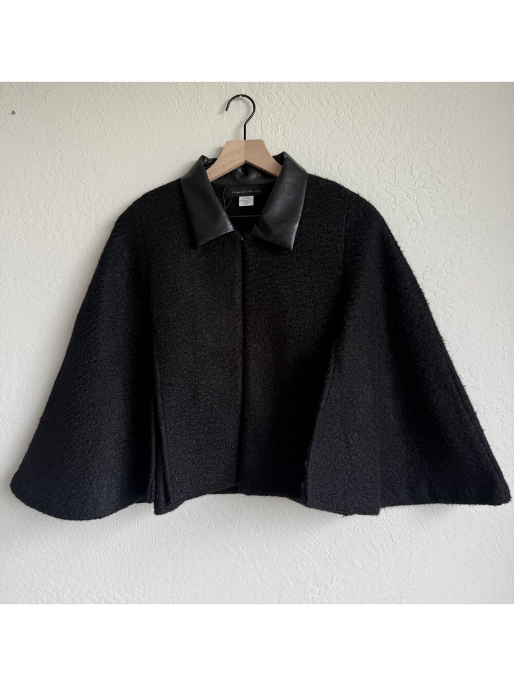 House of Harlow 1960 Women's Capelet with Leather Collar - One Size Fits All